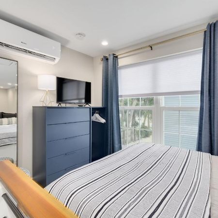 Shelly - Cozy 1 Bedroom Tiny Home With Pool Данидин Экстерьер фото