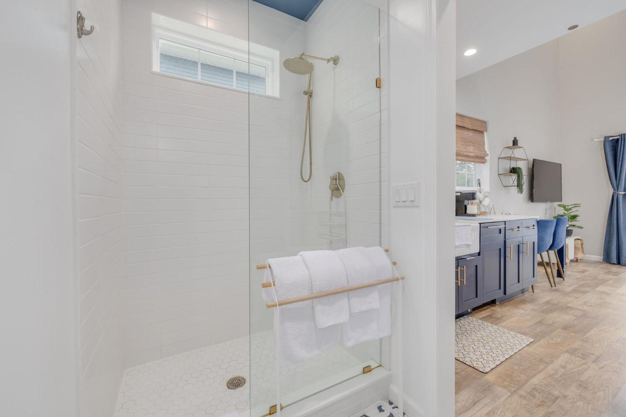 Shelly - Cozy 1 Bedroom Tiny Home With Pool Данидин Экстерьер фото